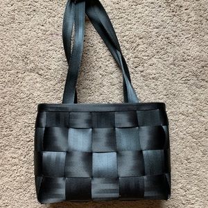 Harvey’s Seatbelt Bag Baugette